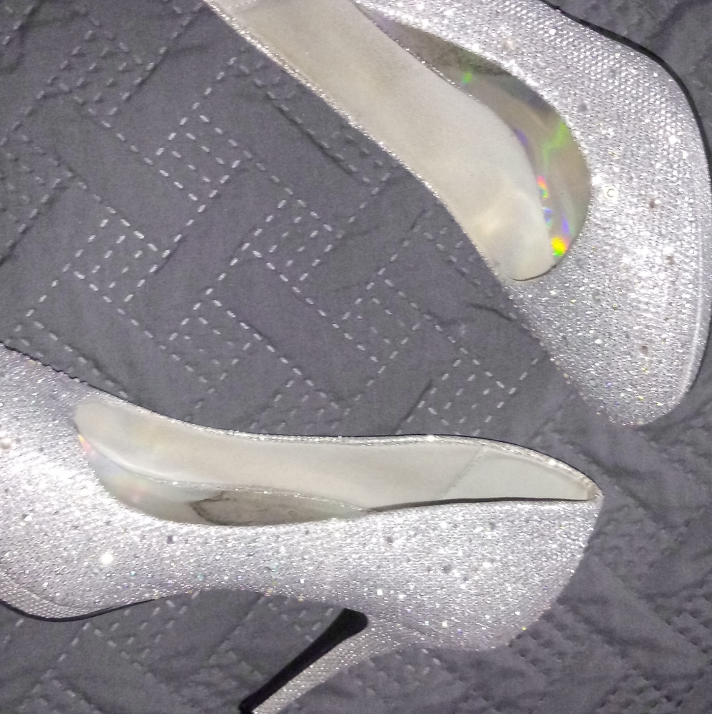 Silver crystalized heel